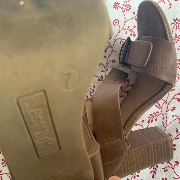 classic brown heels block heel for any occa - Picture 4 of 9